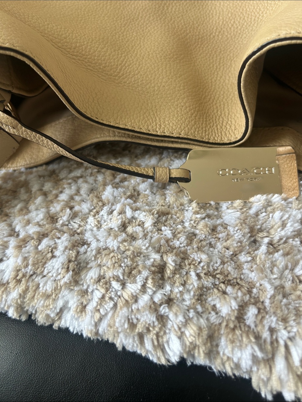 Classic Coach Pebbled Leather Hobo Bag in Beige - Picture 10 of 10